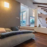 아파트 Magnificent Rooftop Jacuzzi & Terrace Olia